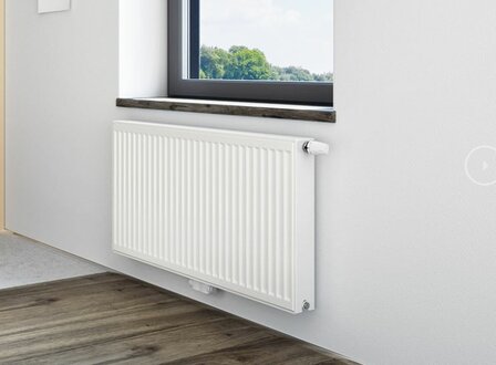 VKM8 UNI T22 Paneelradiator H900 L900 (2102 Watt)  8-aansluitpunten